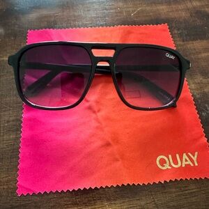 QUAY LIKE NEW NO SCRATCHES - On The Fly Polarized